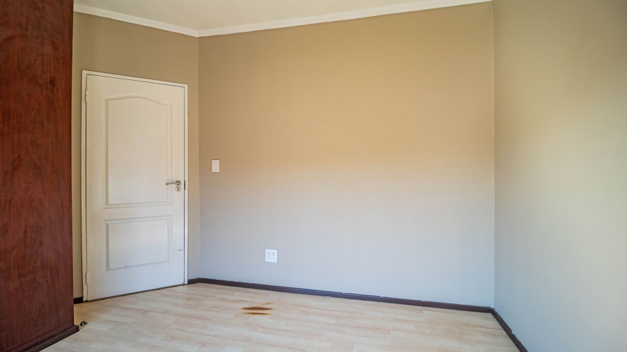 2 Bedroom Property for Sale in Glenvista Gauteng
