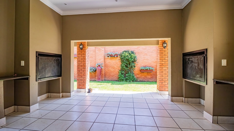 2 Bedroom Property for Sale in Glenvista Gauteng