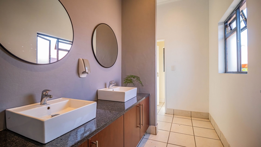 2 Bedroom Property for Sale in Glenvista Gauteng