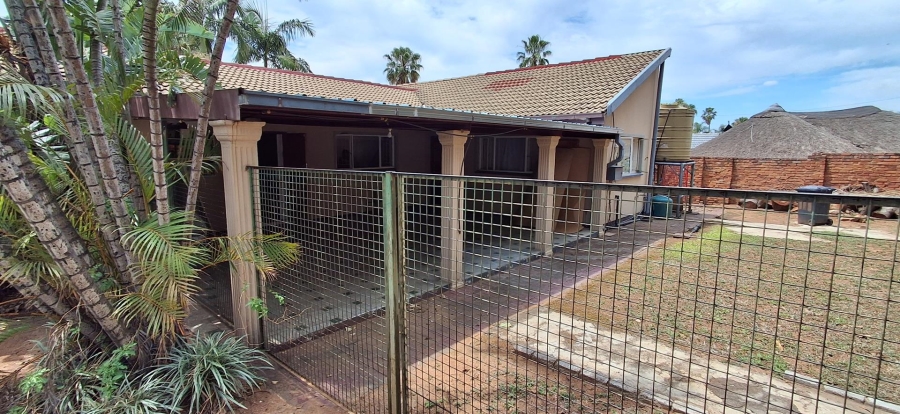 3 Bedroom Property for Sale in Karenpark Gauteng