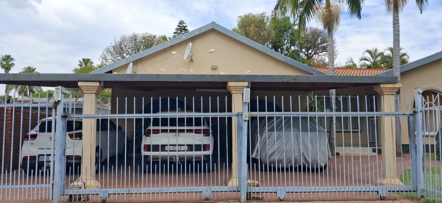 3 Bedroom Property for Sale in Karenpark Gauteng