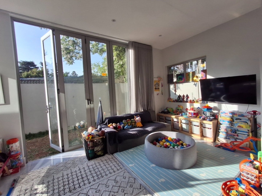 4 Bedroom Property for Sale in Morningside Manor Gauteng