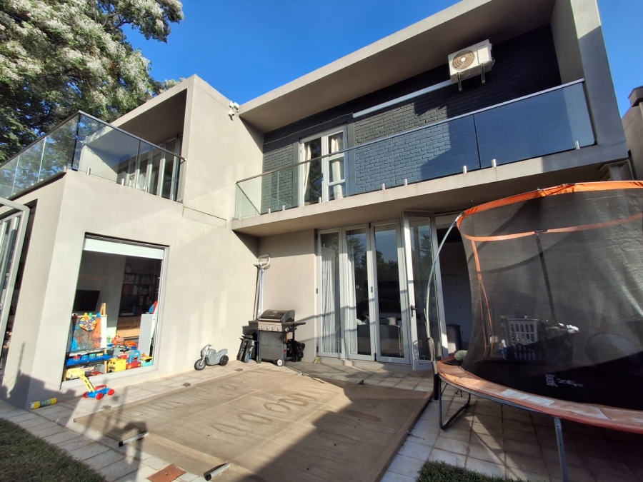 4 Bedroom Property for Sale in Morningside Manor Gauteng