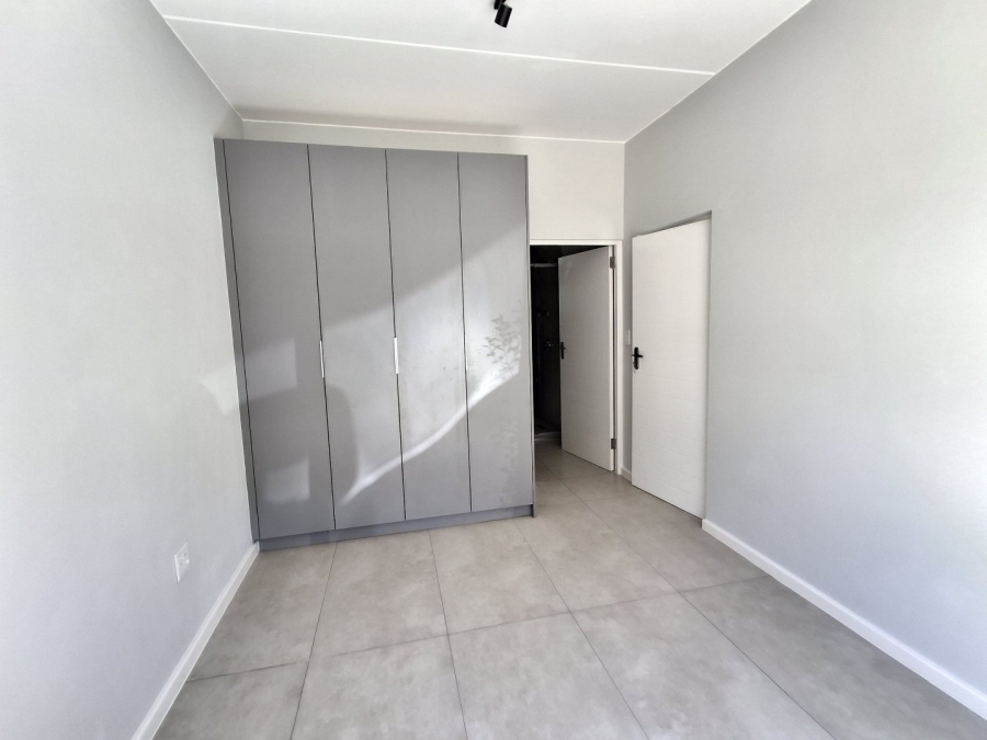 To Let 2 Bedroom Property for Rent in Bryanston Gauteng