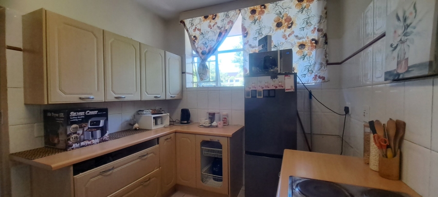 2 Bedroom Property for Sale in Edenvale Central Gauteng