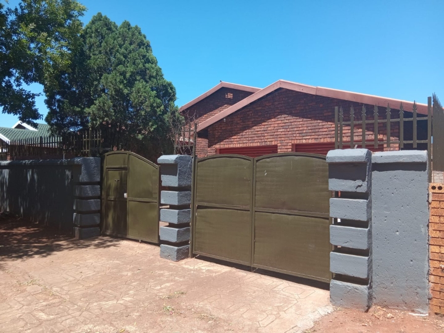 3 Bedroom Property for Sale in Vosloorus Gauteng