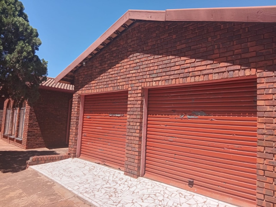 3 Bedroom Property for Sale in Vosloorus Gauteng