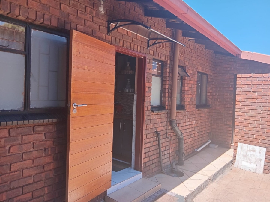 3 Bedroom Property for Sale in Vosloorus Gauteng