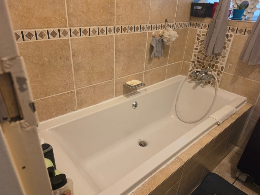 3 Bedroom Property for Sale in Ravensklip Gauteng