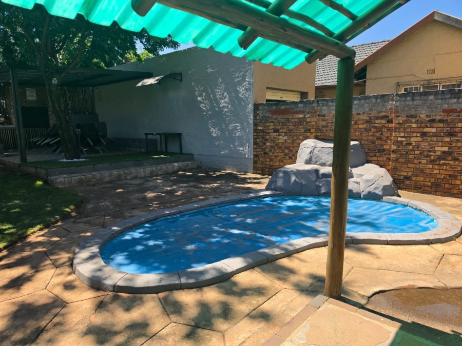 3 Bedroom Property for Sale in Ravensklip Gauteng