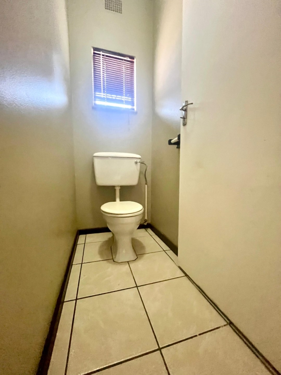 To Let 3 Bedroom Property for Rent in Valhalla Gauteng