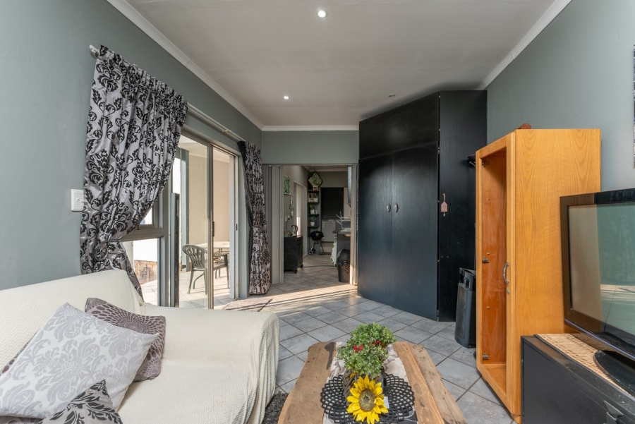 4 Bedroom Property for Sale in Highway Gardens Gauteng