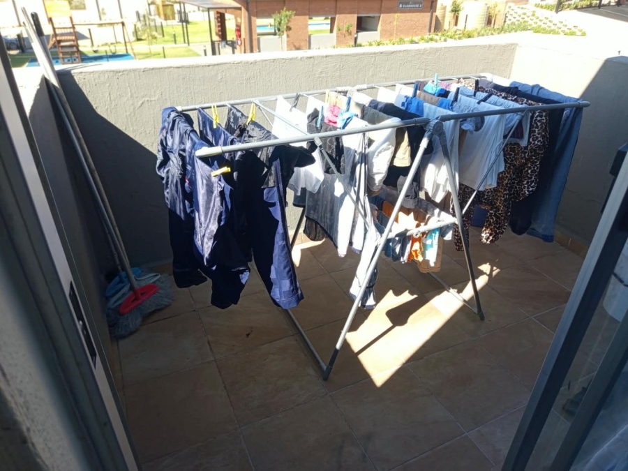 To Let 2 Bedroom Property for Rent in Vorna Valley Gauteng