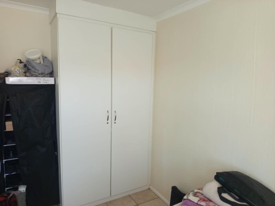 To Let 2 Bedroom Property for Rent in Vorna Valley Gauteng