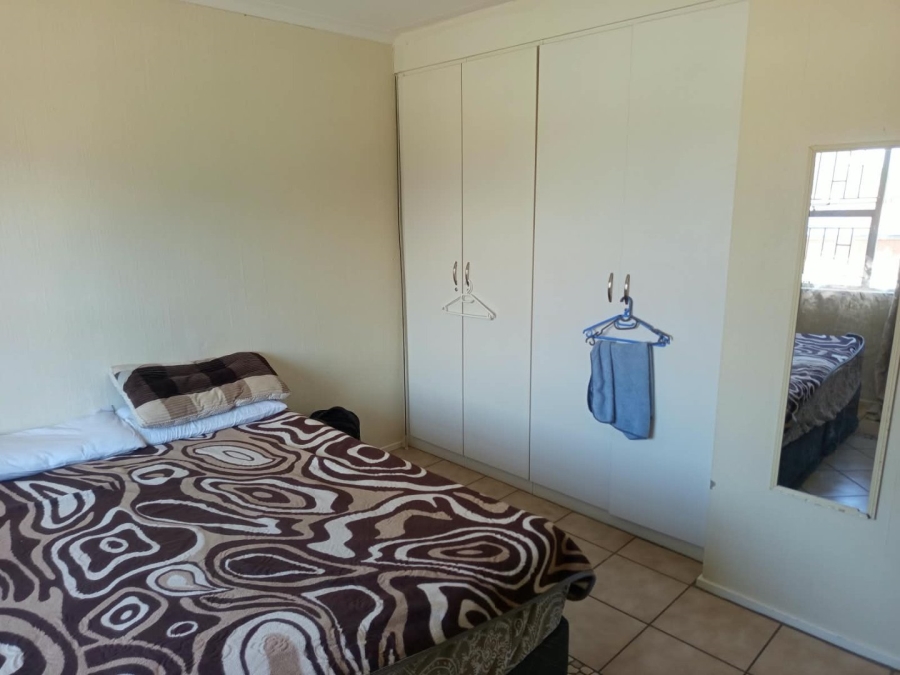To Let 2 Bedroom Property for Rent in Vorna Valley Gauteng