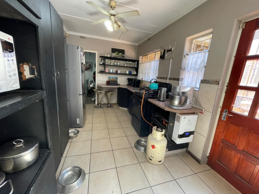 4 Bedroom Property for Sale in Breaunanda Gauteng