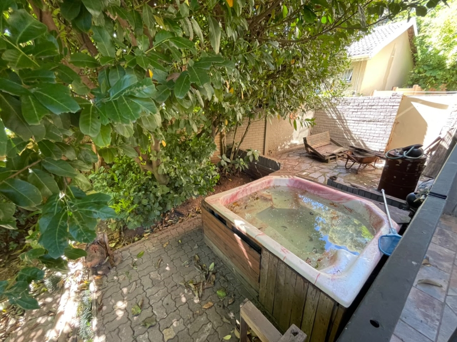4 Bedroom Property for Sale in Breaunanda Gauteng