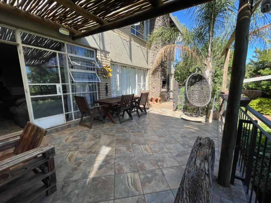 4 Bedroom Property for Sale in Breaunanda Gauteng