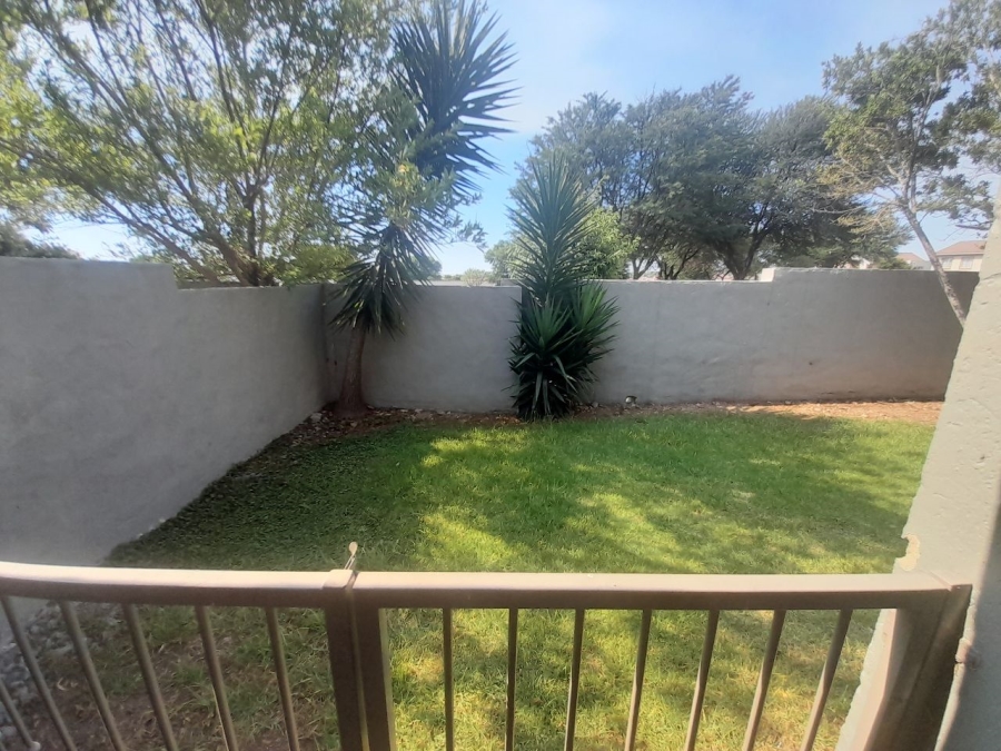3 Bedroom Property for Sale in Kosmosdal Gauteng