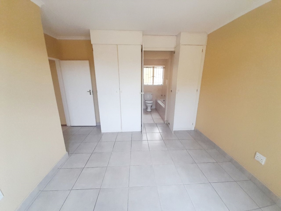 3 Bedroom Property for Sale in Kosmosdal Gauteng