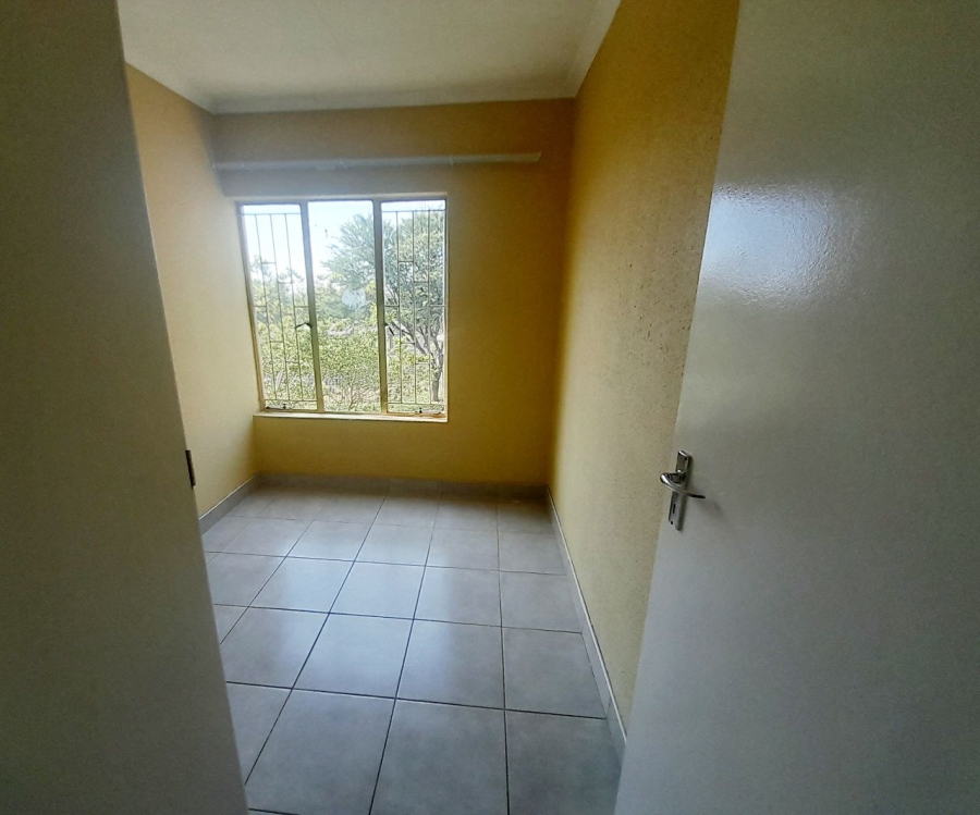 3 Bedroom Property for Sale in Kosmosdal Gauteng