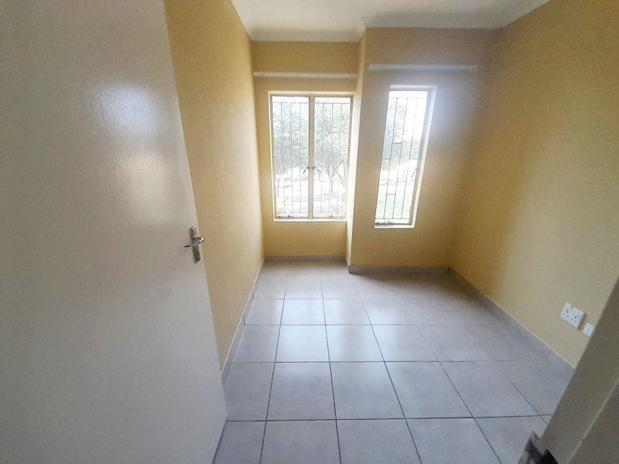 3 Bedroom Property for Sale in Kosmosdal Gauteng
