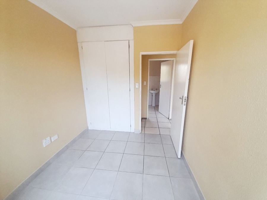 3 Bedroom Property for Sale in Kosmosdal Gauteng