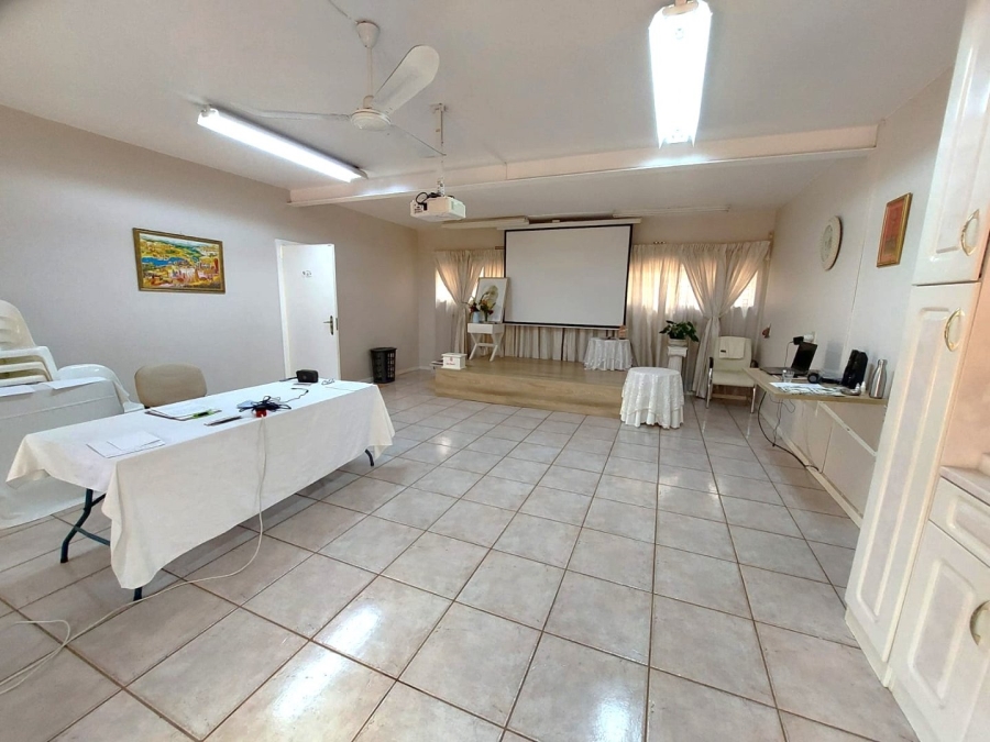 7 Bedroom Property for Sale in Lenasia Ext 1 Gauteng