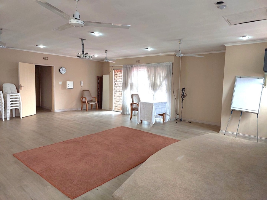 7 Bedroom Property for Sale in Lenasia Ext 1 Gauteng