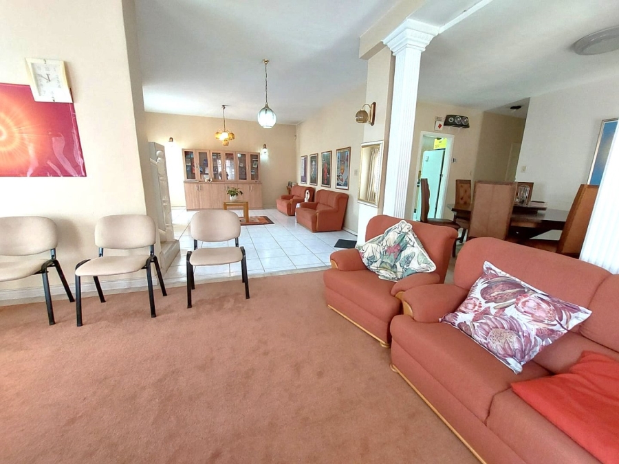 7 Bedroom Property for Sale in Lenasia Ext 1 Gauteng