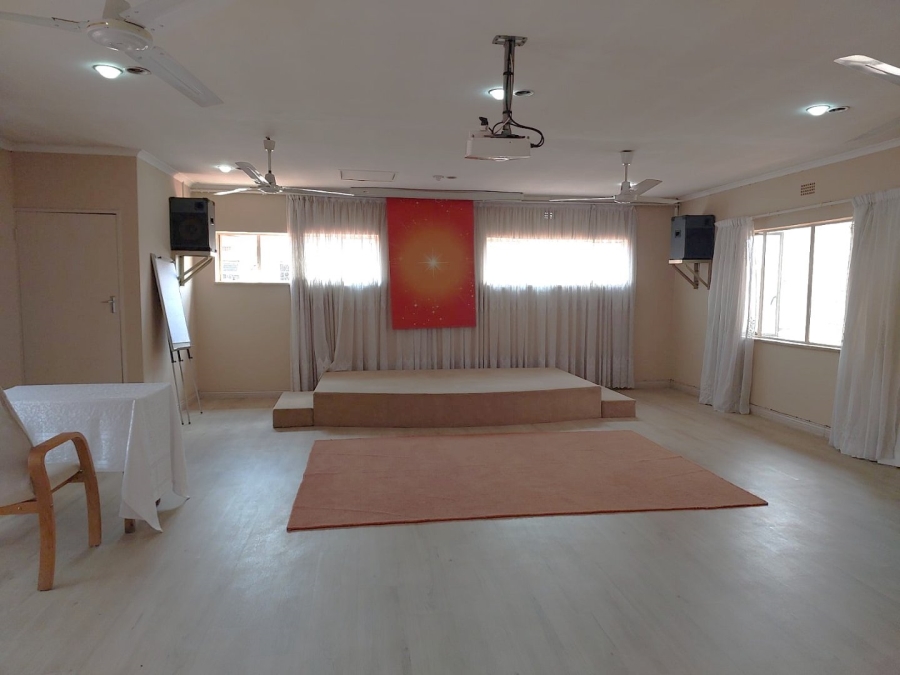 7 Bedroom Property for Sale in Lenasia Ext 1 Gauteng