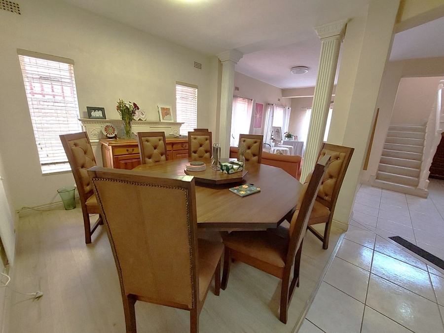 7 Bedroom Property for Sale in Lenasia Ext 1 Gauteng