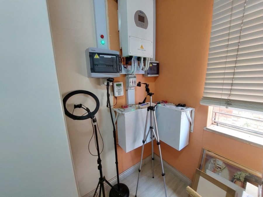 7 Bedroom Property for Sale in Lenasia Ext 1 Gauteng