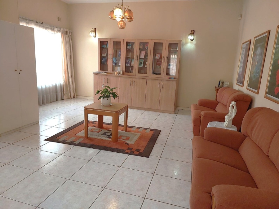 7 Bedroom Property for Sale in Lenasia Ext 1 Gauteng