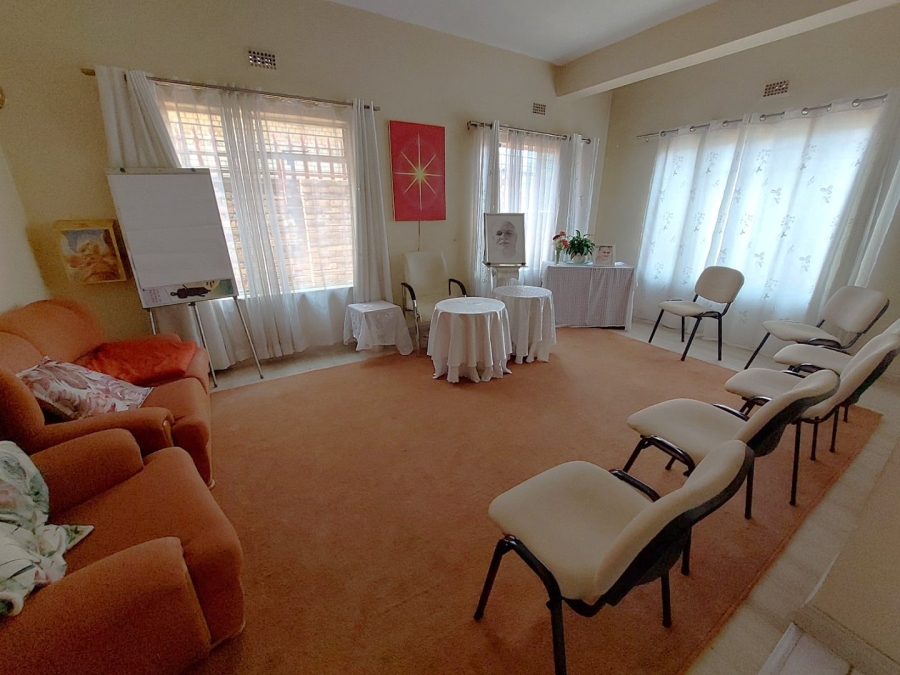 7 Bedroom Property for Sale in Lenasia Ext 1 Gauteng