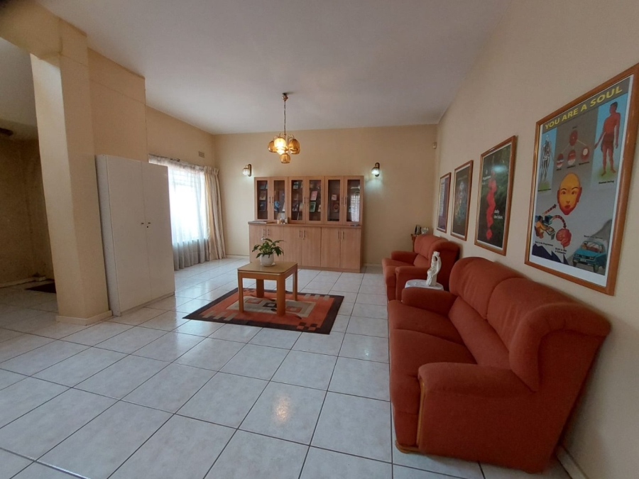 7 Bedroom Property for Sale in Lenasia Ext 1 Gauteng
