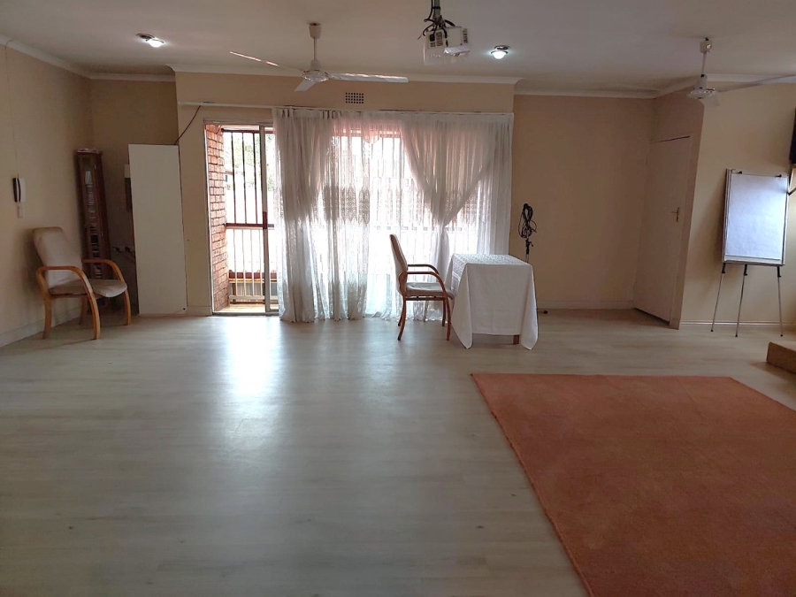 7 Bedroom Property for Sale in Lenasia Ext 1 Gauteng