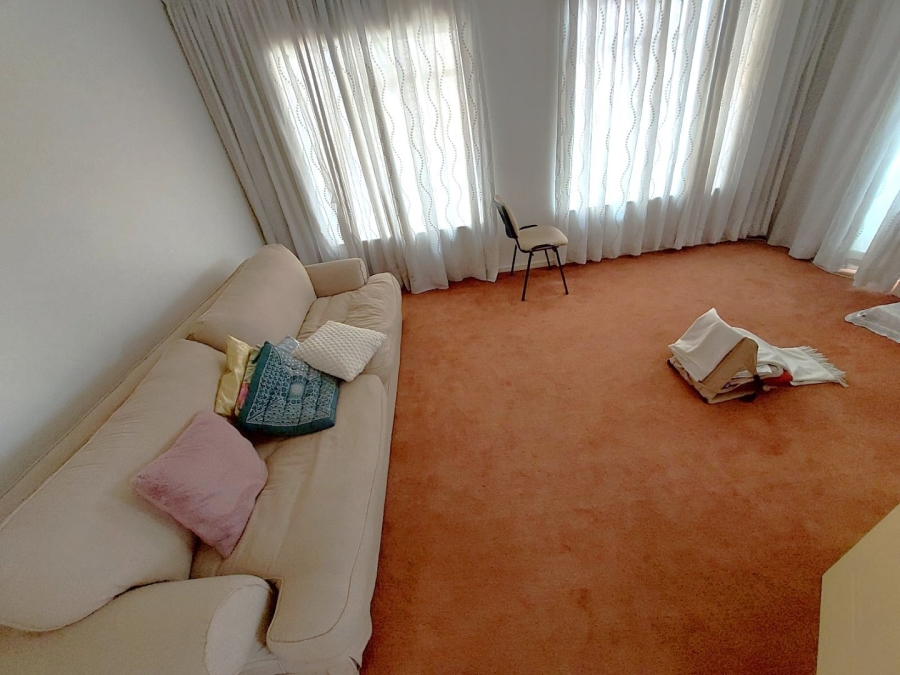 7 Bedroom Property for Sale in Lenasia Ext 1 Gauteng