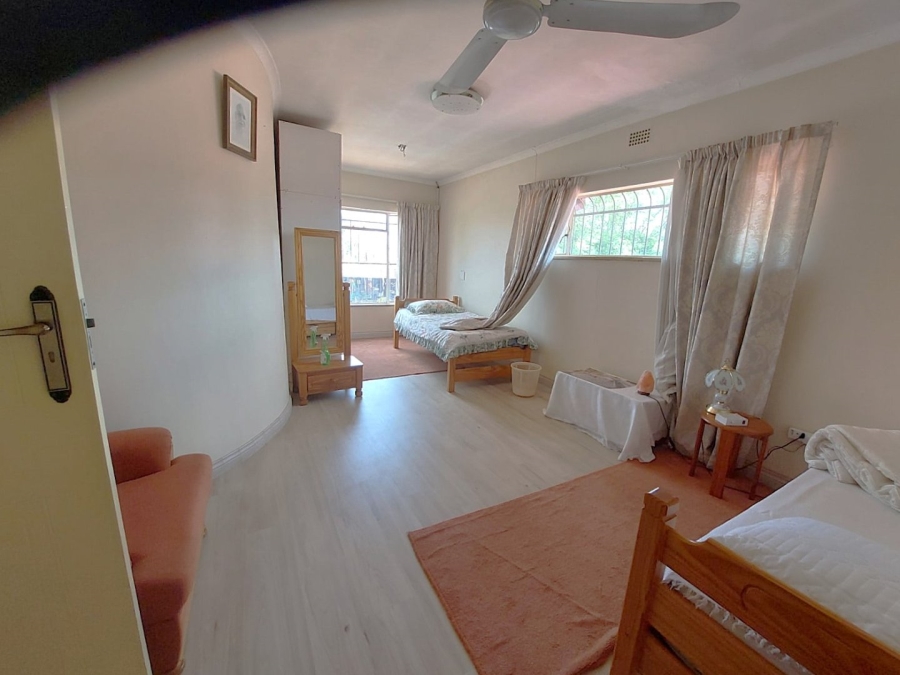 7 Bedroom Property for Sale in Lenasia Ext 1 Gauteng