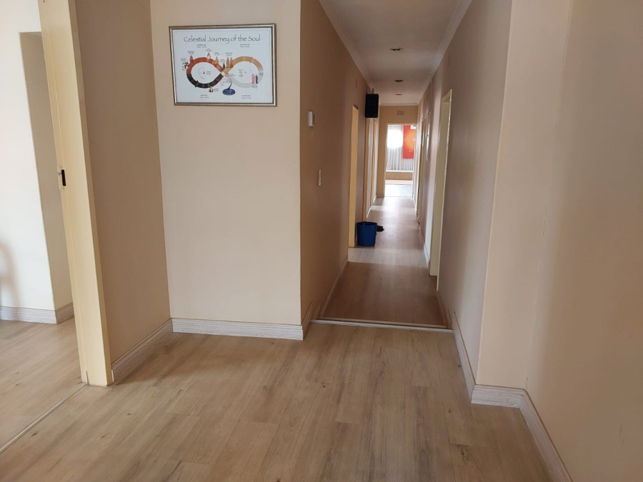 7 Bedroom Property for Sale in Lenasia Ext 1 Gauteng