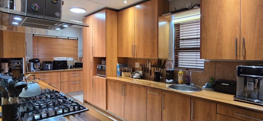 4 Bedroom Property for Sale in Clubview Gauteng