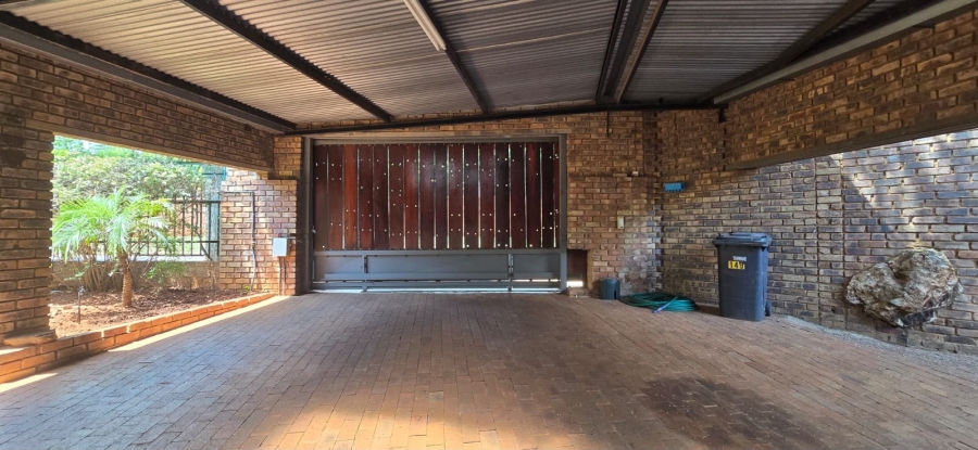 4 Bedroom Property for Sale in Clubview Gauteng