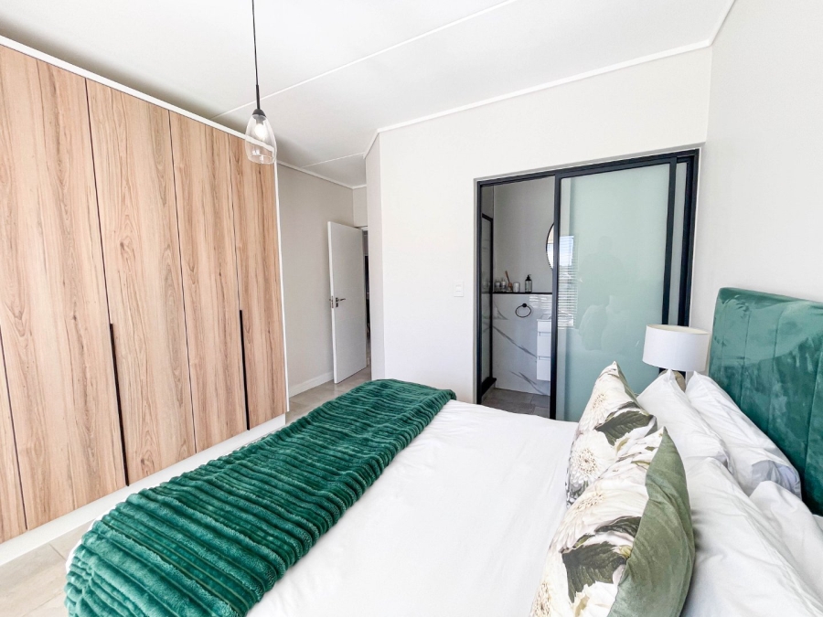 To Let 2 Bedroom Property for Rent in Waterfall Gauteng
