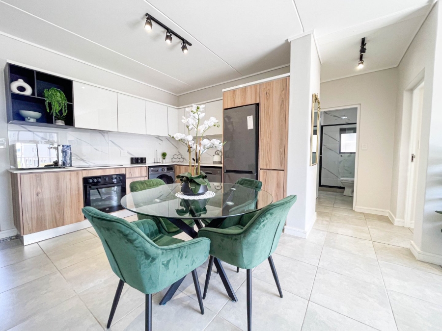 To Let 2 Bedroom Property for Rent in Waterfall Gauteng