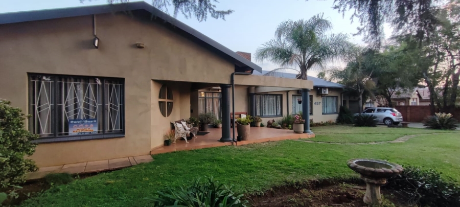 5 Bedroom Property for Sale in Erasmia Gauteng