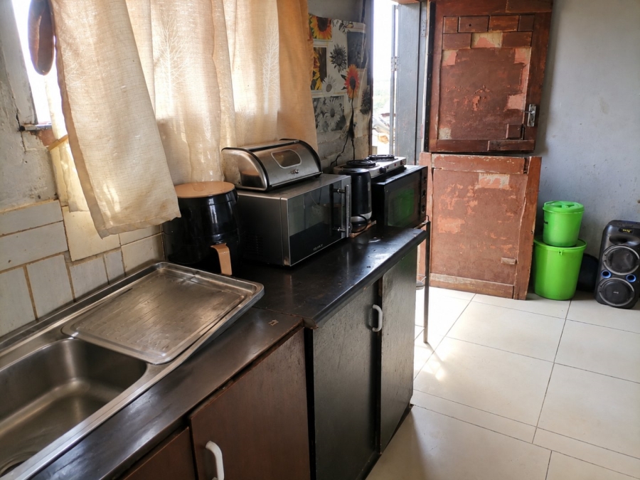 1 Bedroom Property for Sale in Bram Fischerville Gauteng