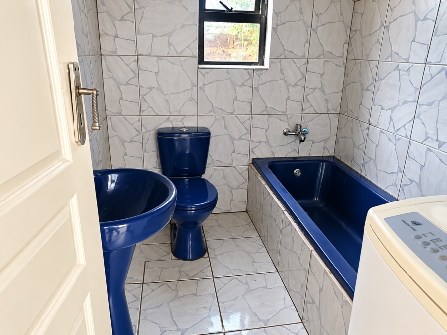 1 Bedroom Property for Sale in Bram Fischerville Gauteng