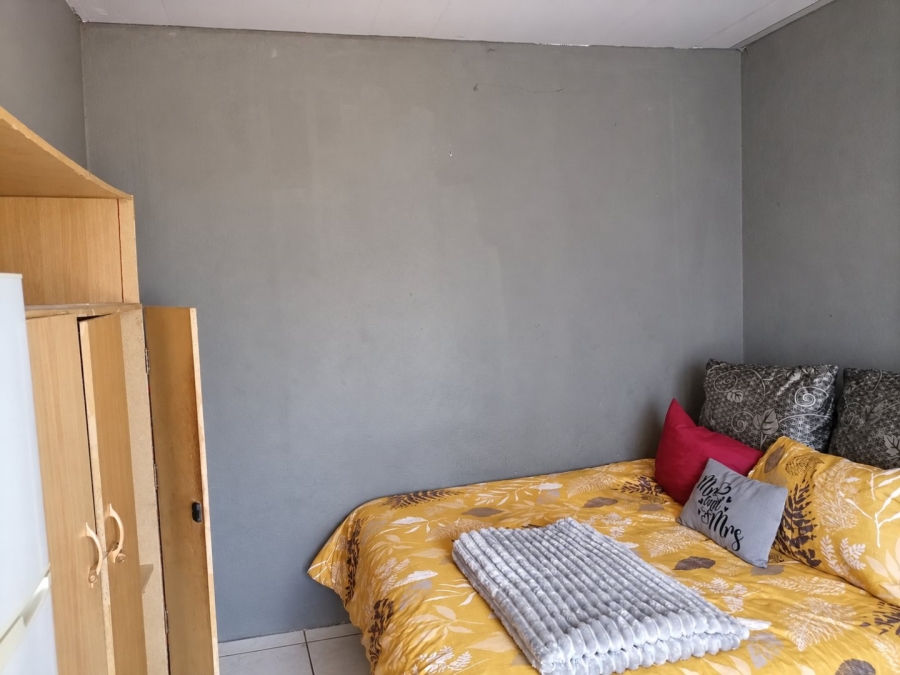 1 Bedroom Property for Sale in Bram Fischerville Gauteng