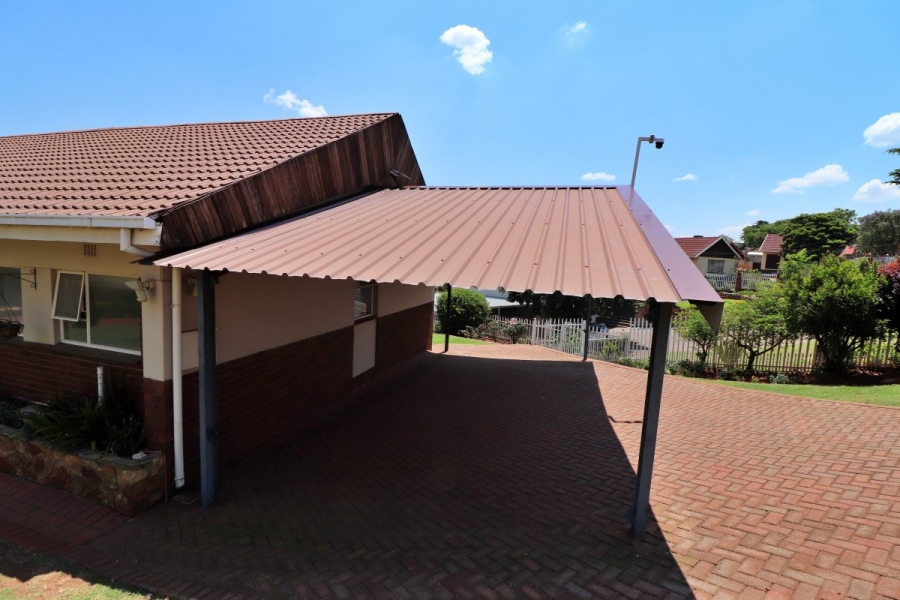 4 Bedroom Property for Sale in Sunnyridge Gauteng