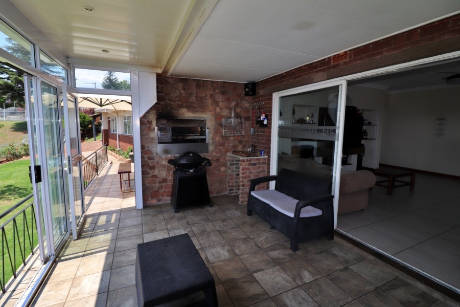 4 Bedroom Property for Sale in Sunnyridge Gauteng